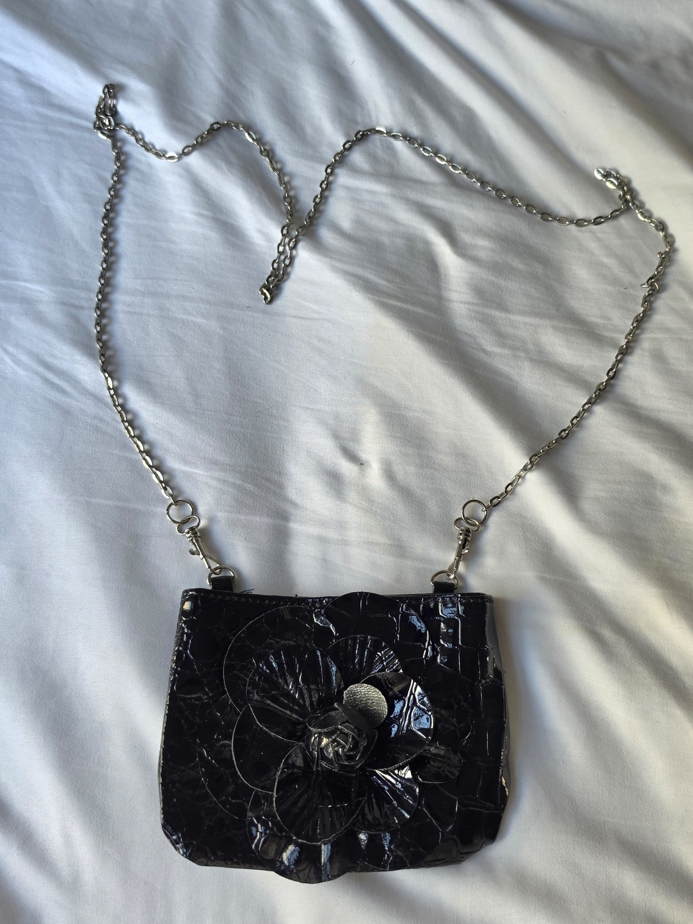 Country Chic Small Black Faux Leather Flower Purse w/ Silver Chain